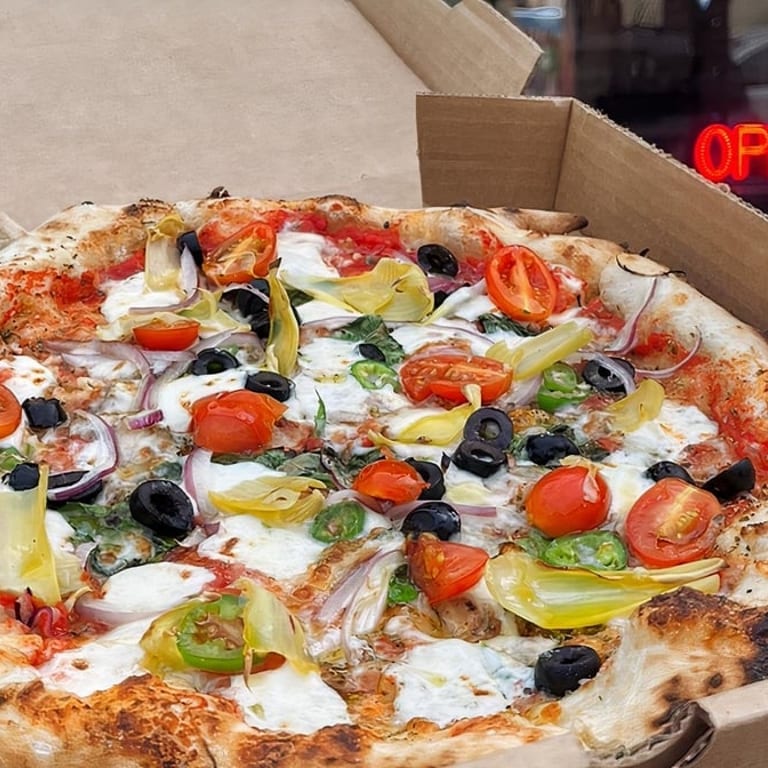 Fresh Salads: Crisp, Colorful, Delicious Options