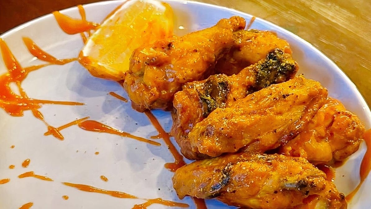 Jumbo Wood Fired Curry Lemon Pepper Wings (8).